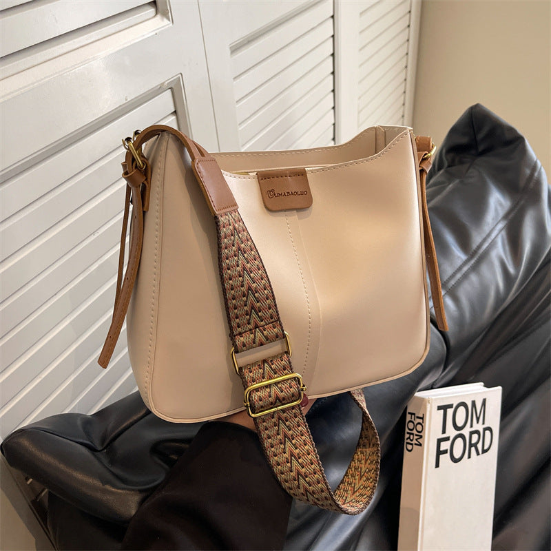 Women's Bucket Bag, Crossbody, Versatile Single Shoulder , Large Capacity, Square Bucket, New Fashion