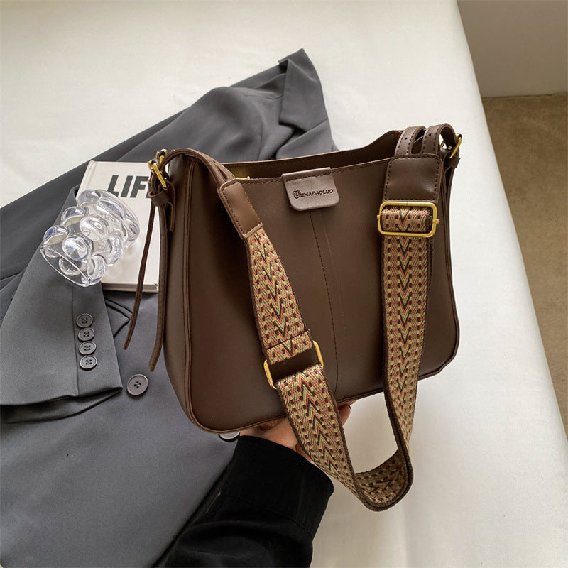 Women's Bucket Bag, Crossbody, Versatile Single Shoulder , Large Capacity, Square Bucket, New Fashion