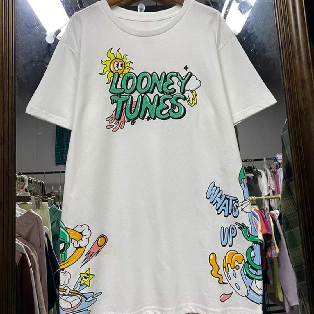 Looney Tunes Tshirt 100% Cotton Size: Large