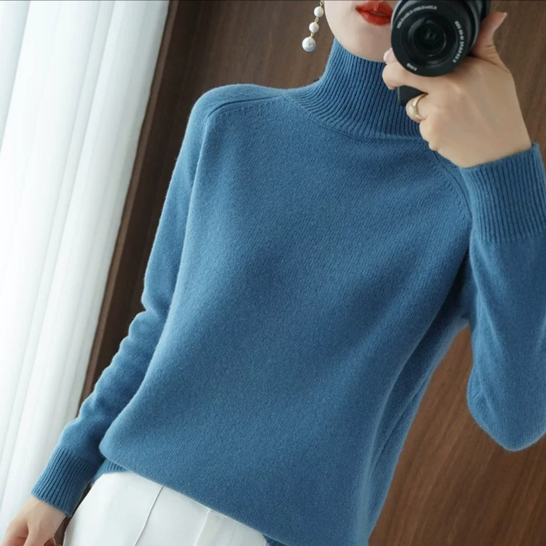 Women Warm Winter Sweater Size M-L Colors Blue/Light Grey