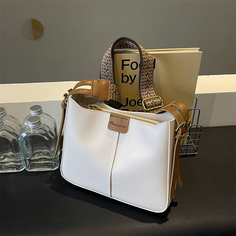 Women's Bucket Bag, Crossbody, Versatile Single Shoulder , Large Capacity, Square Bucket, New Fashion