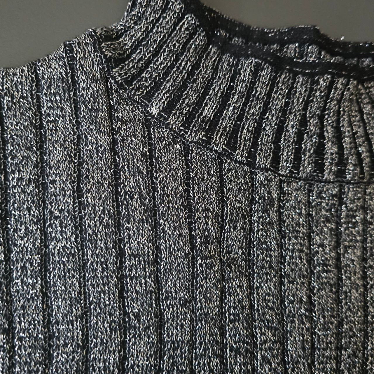 Sweater For Woman Brand:Terranova Size Medium