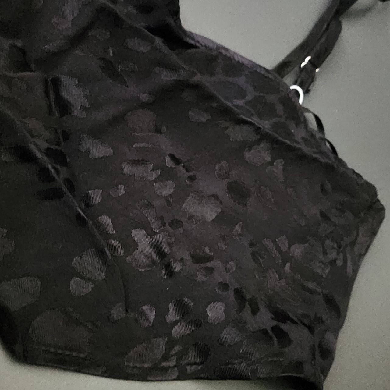 Crop Black For Women Brand:Bershka Size S