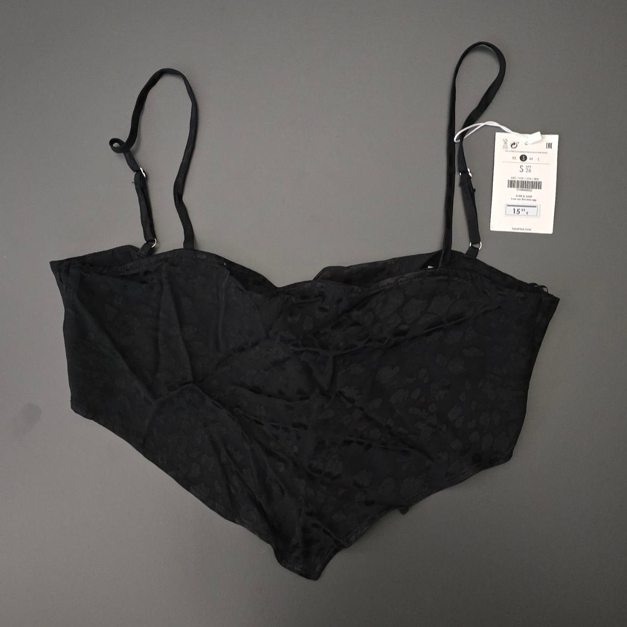 Crop Black For Women Brand:Bershka Size S