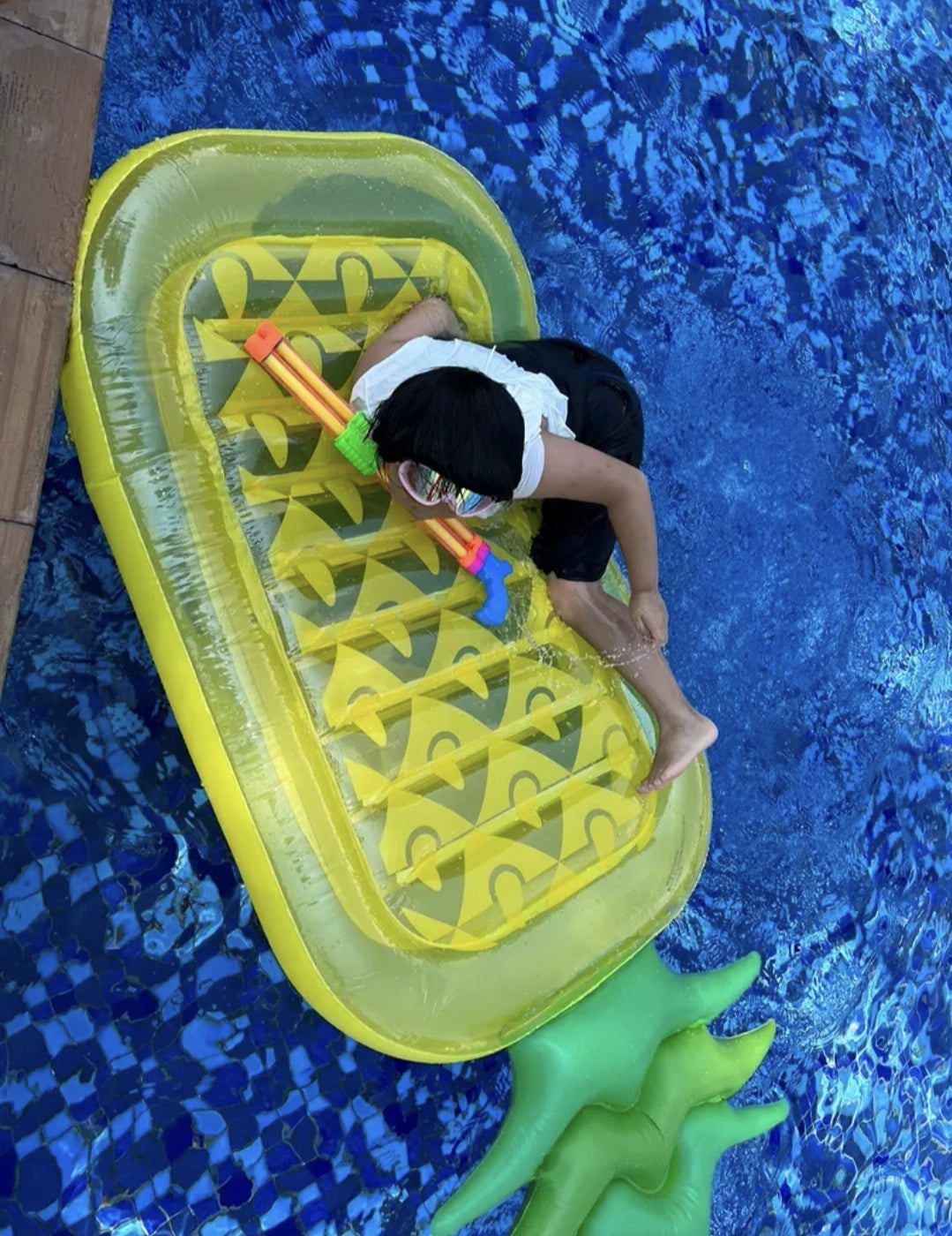 Pineapple pool float 180х80см