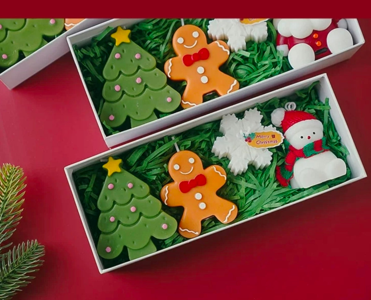 Christmas scented candle gift set detail