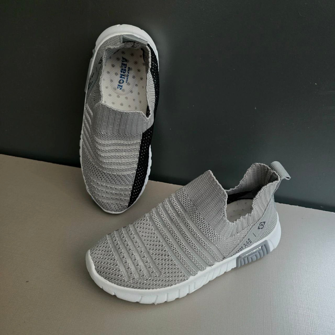 Sneakers For Girls Size 32-35