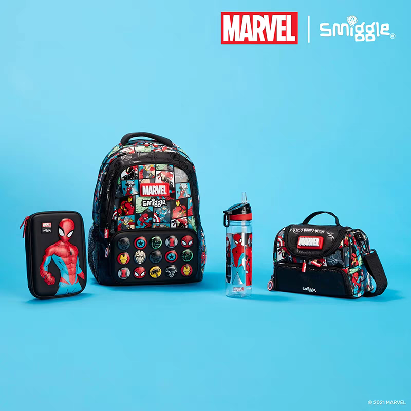 Smiggle Marvel Design 4Pcs Set Backpack 42cm Bottle Case Lunch bag