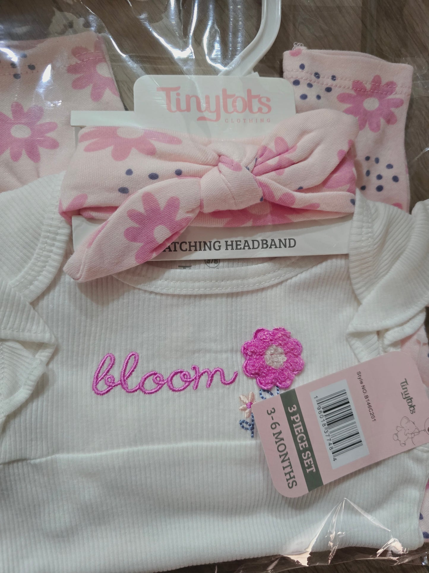 New Born Set For Baby Girl Flower Bloom Design 3 Pieces Body Pant And Headband Size 0-9months