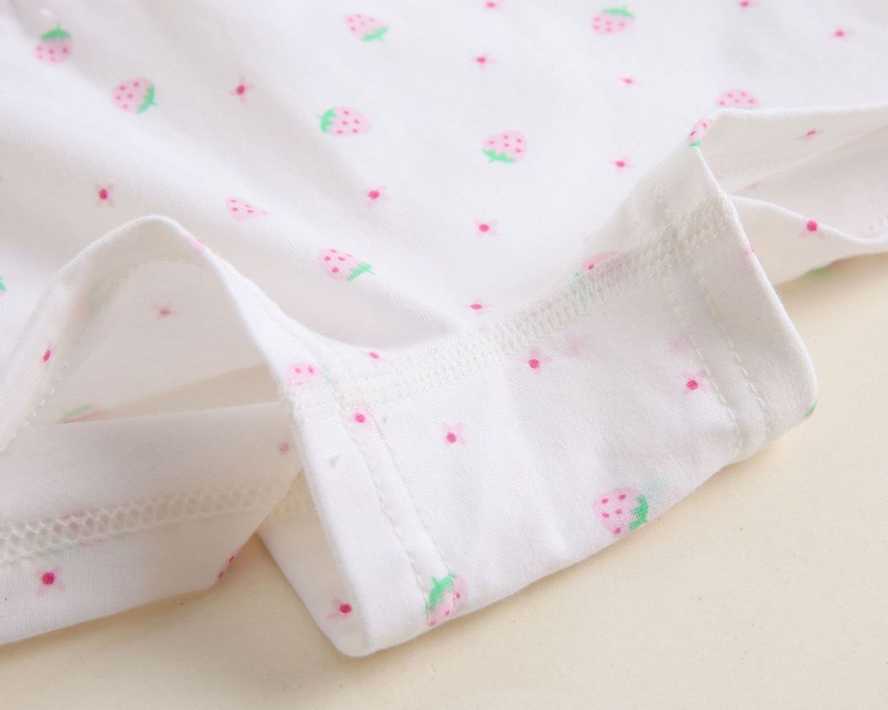 Set 4pcs Boxer Strawberry For Girls Size 3-12y