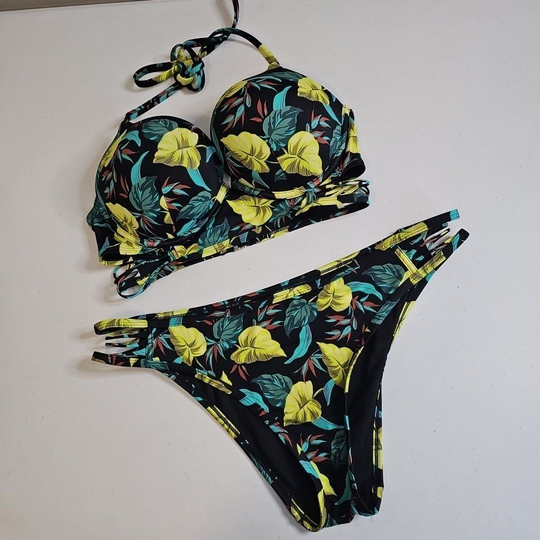 Women's Swimwear Brand Original Victoria Secret Bra Size 32DD Panties Size S
