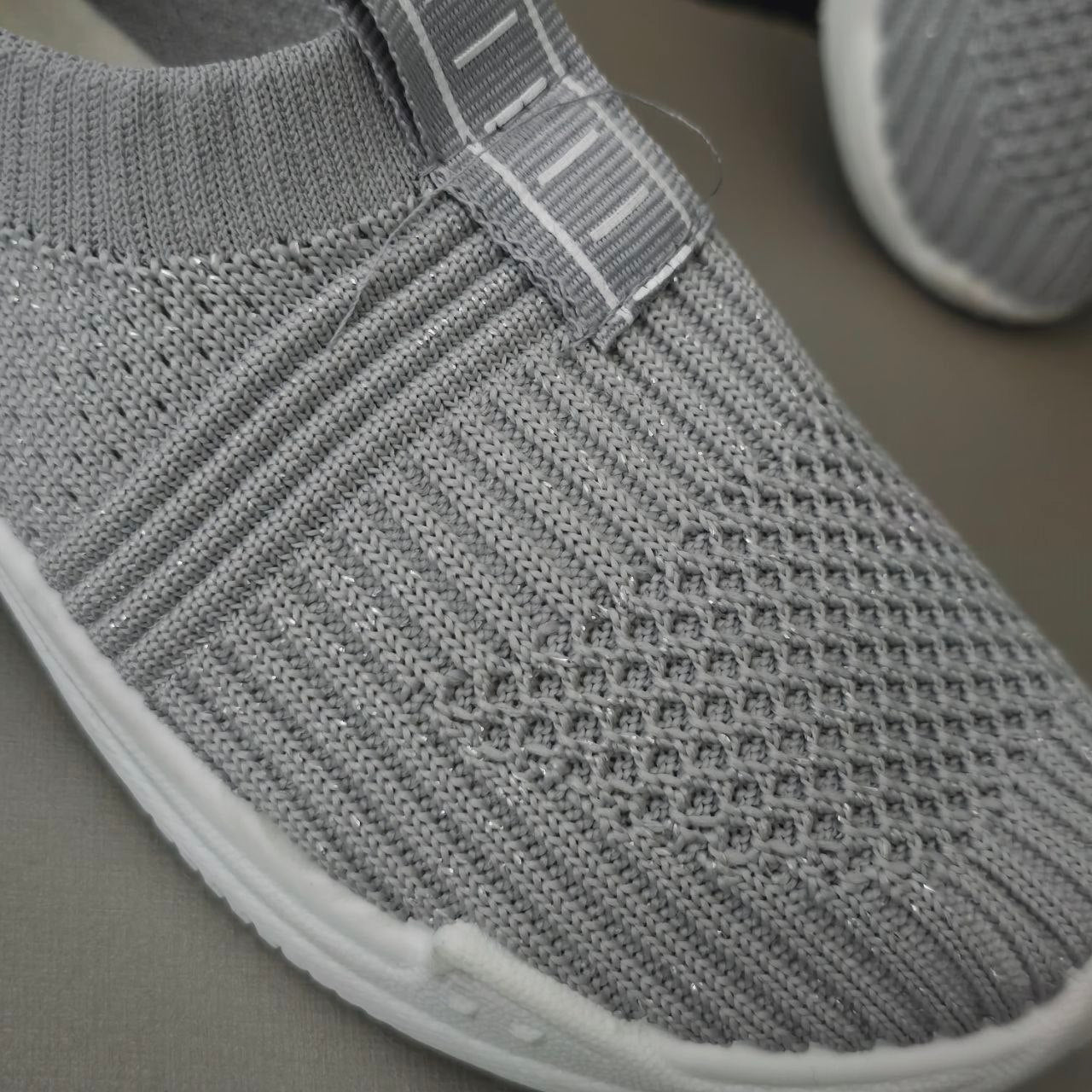 Sneakers For Girls With Arch Size 30-31