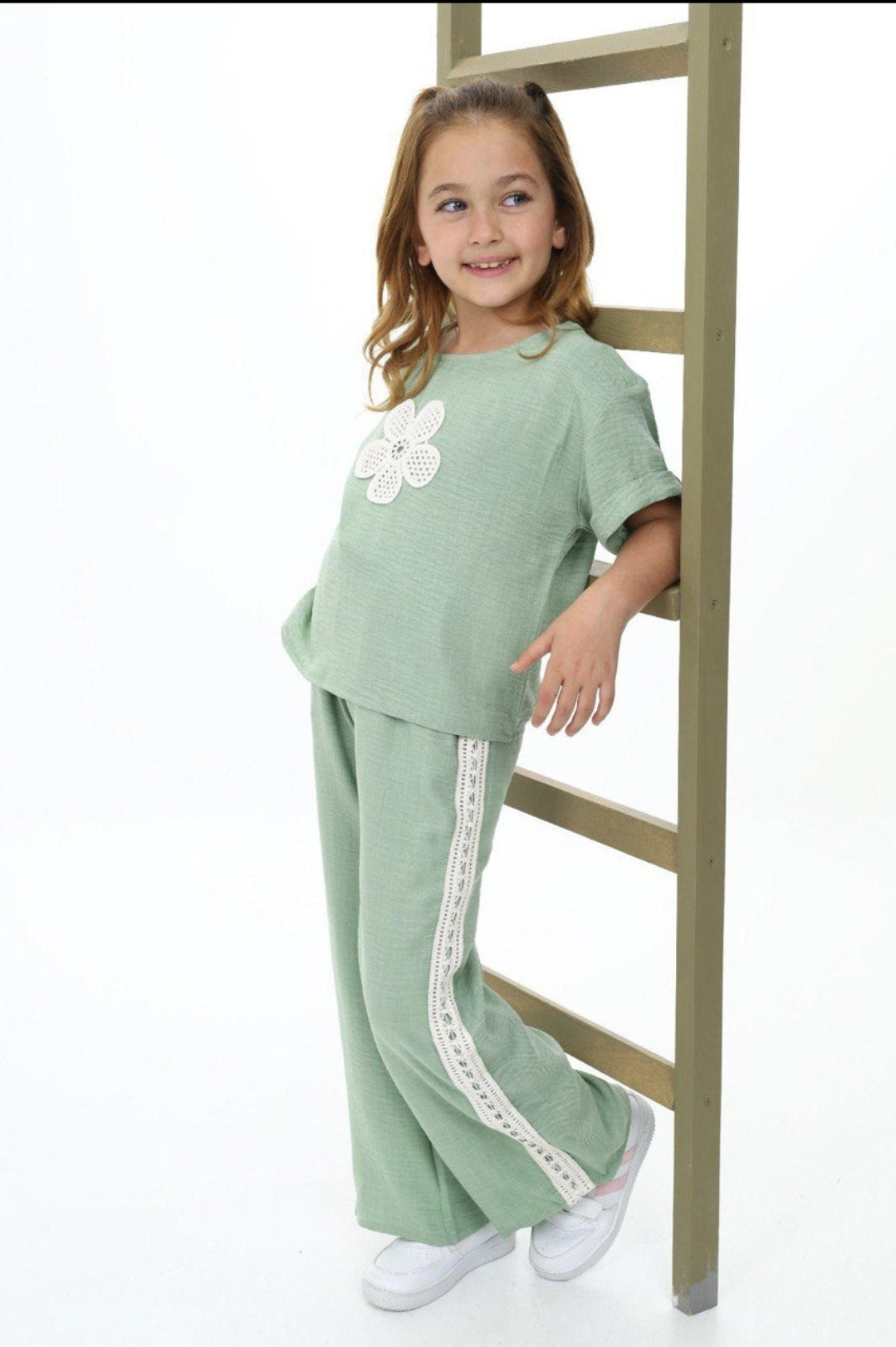 Girls Cotton Flower Design – Soft Summer Outfit (4–10Y)