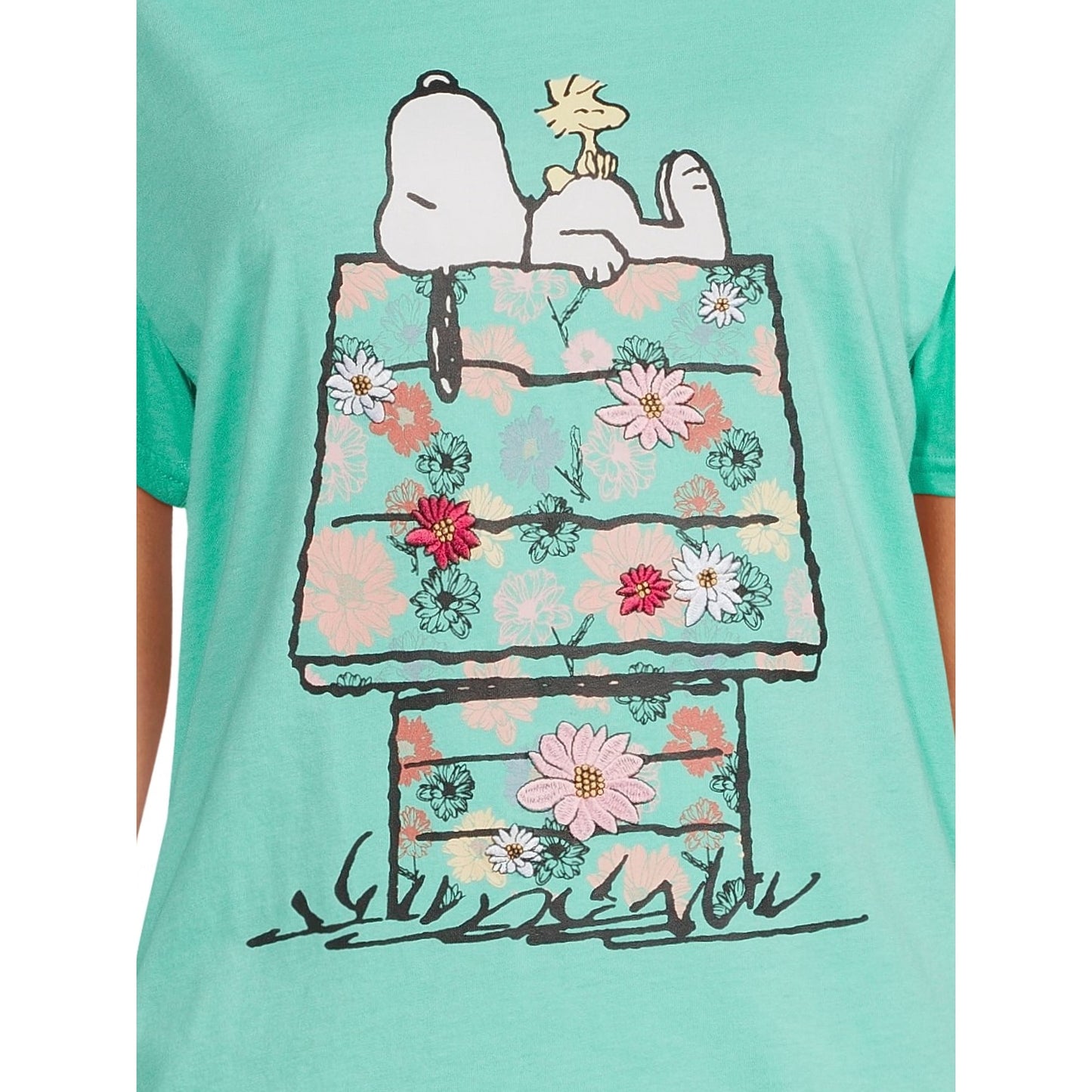 Tshirt For Women Snoopy Floral Design Peanuts Oversized Mint Color Size XS-S