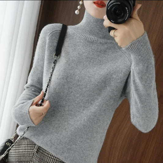 Women Warm Winter Sweater Size M-L Colors Blue/Light Grey