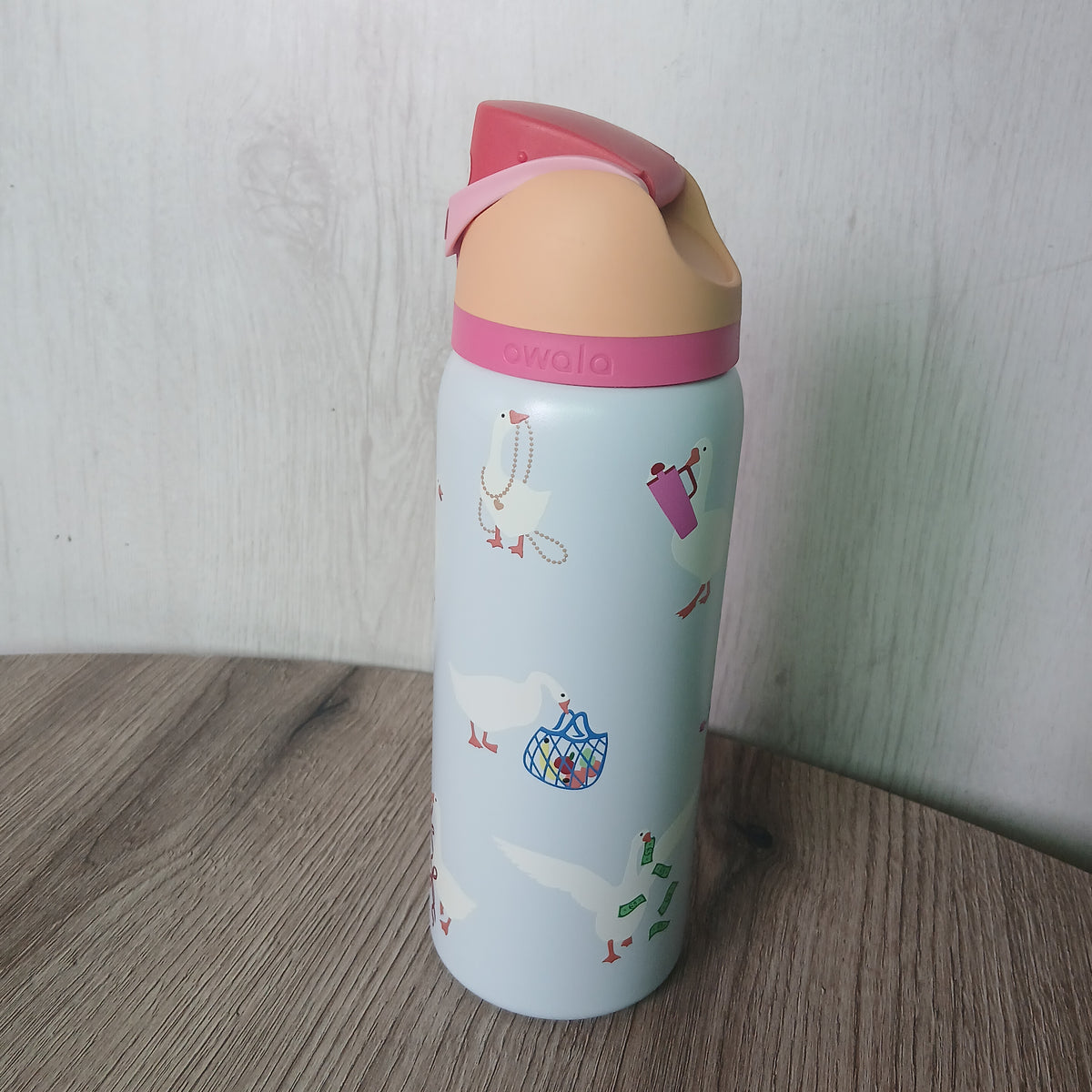 Owala Stainless Steel FreeSip Leak-proof Silly Goose | 950ml