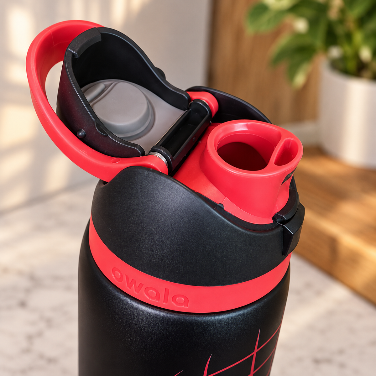 Owala Stainless Steel FreeSip Leak-Proof | Spider-Man | 32 Oz | 950 ml