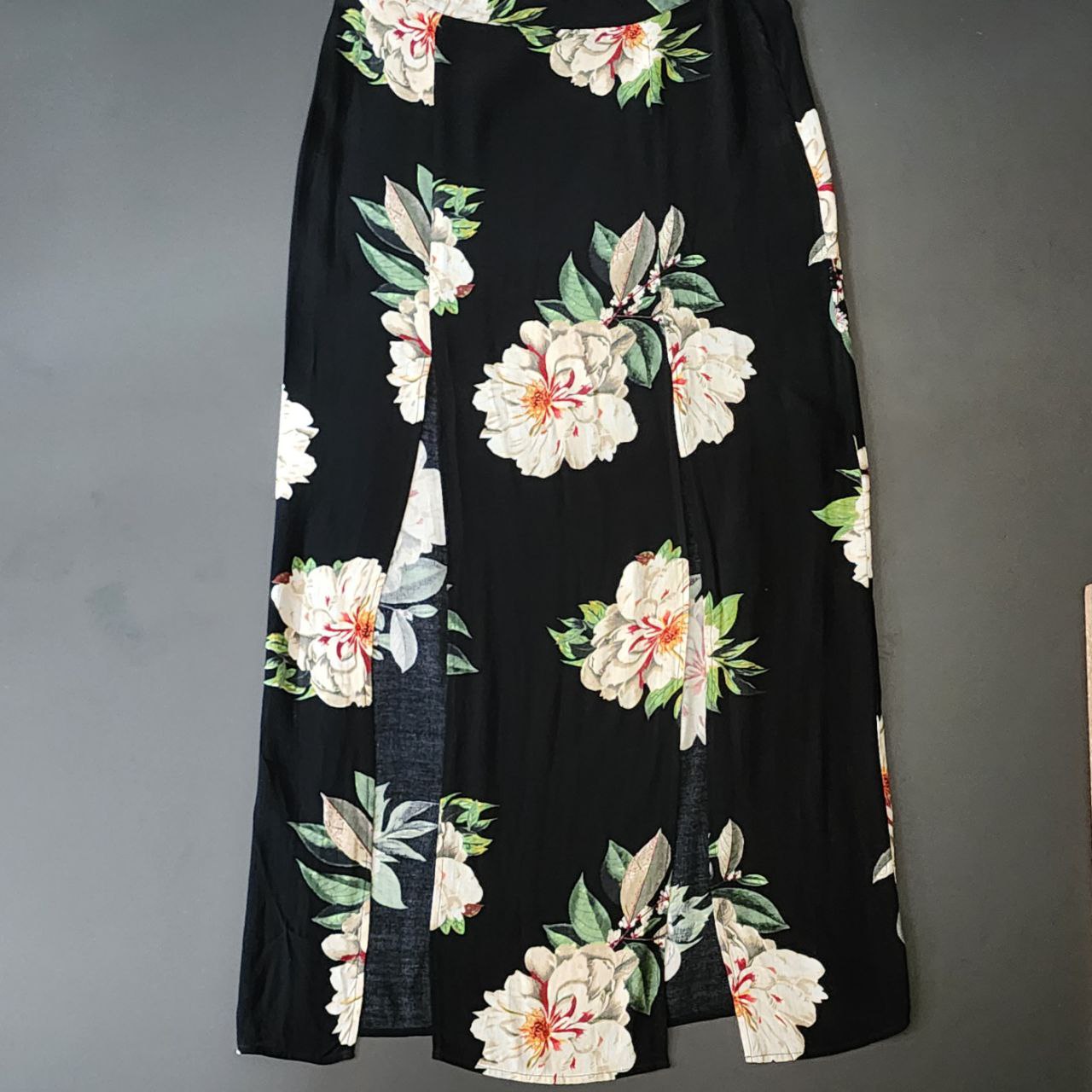 Double Slit Floral Skirt For Women High Quality Brand:TopShop Size S