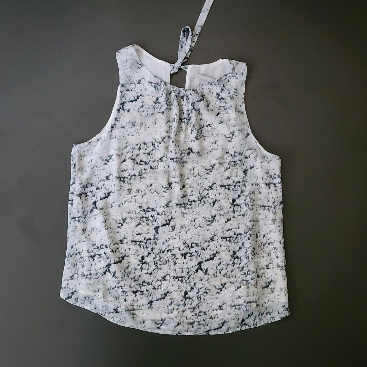 Sleeveless Top For Women Brand H&M Size ..