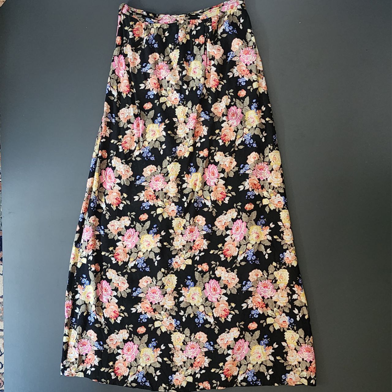 Long Skirt For Women Flower Design Brand:New Look Size S-M