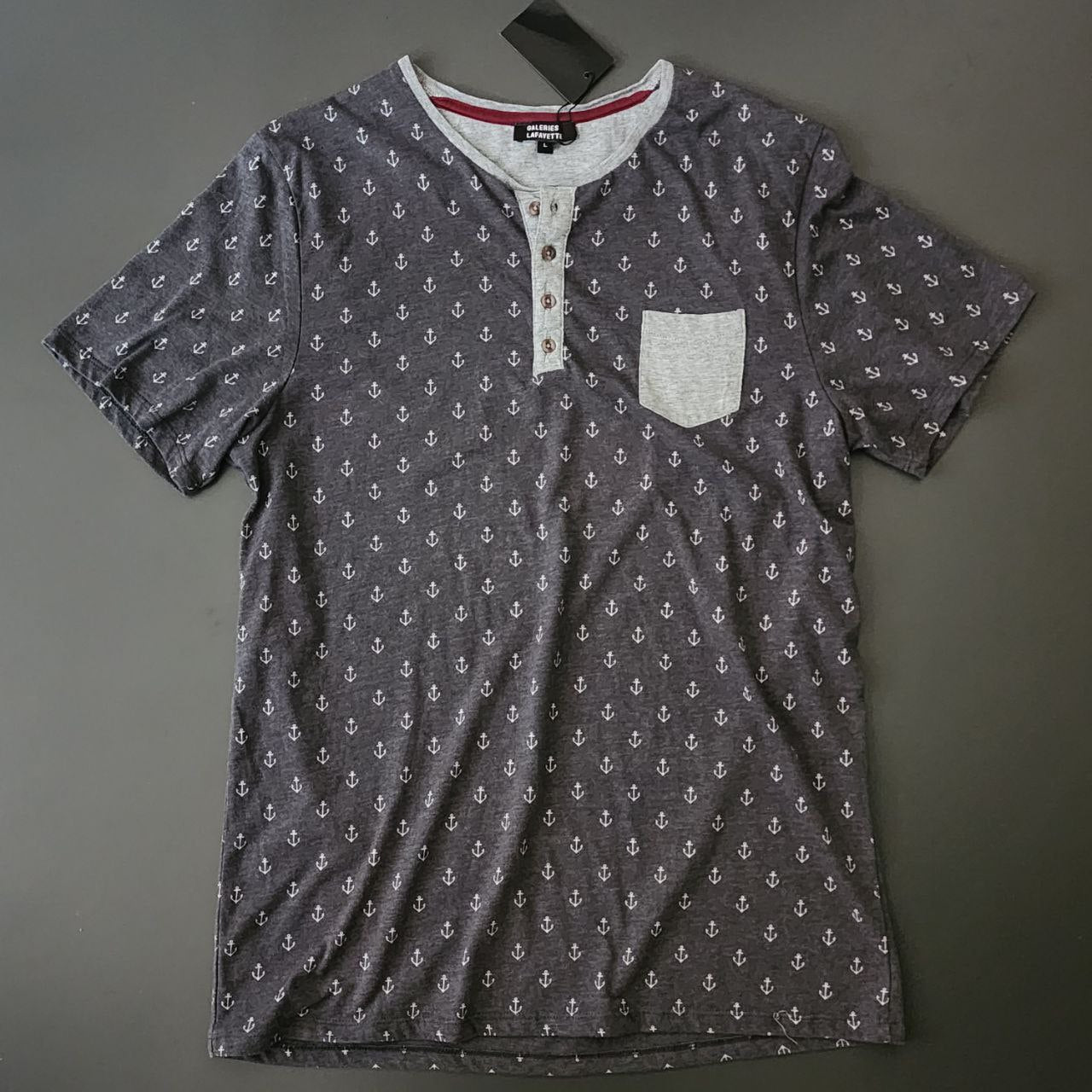 T-shirt For Men Brand:Galeria La Fayette Size L