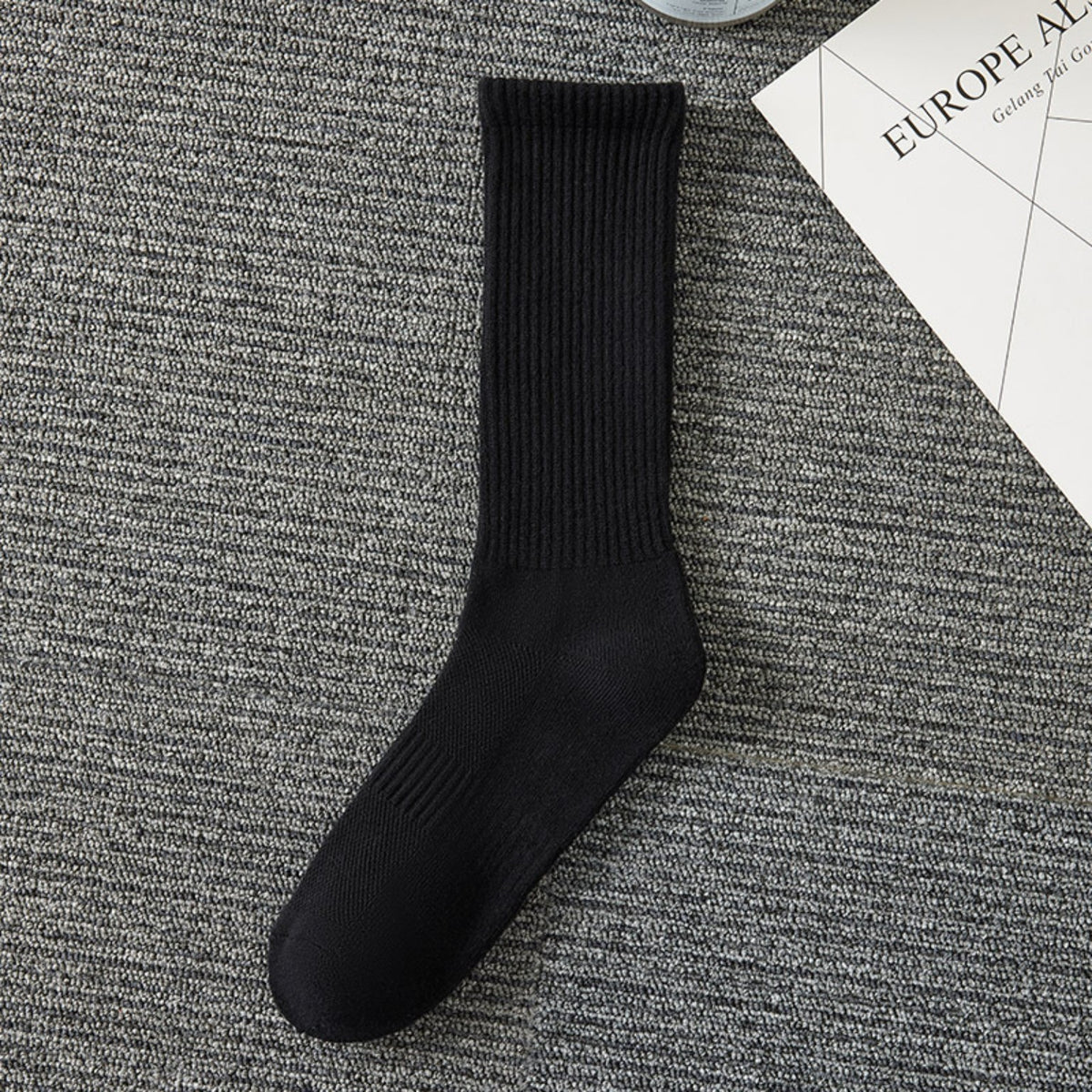 Men's black crew sock