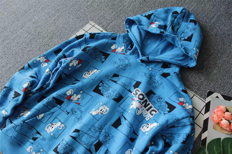 Light Hoodie With Fleece Sonic Design Size 6-7y