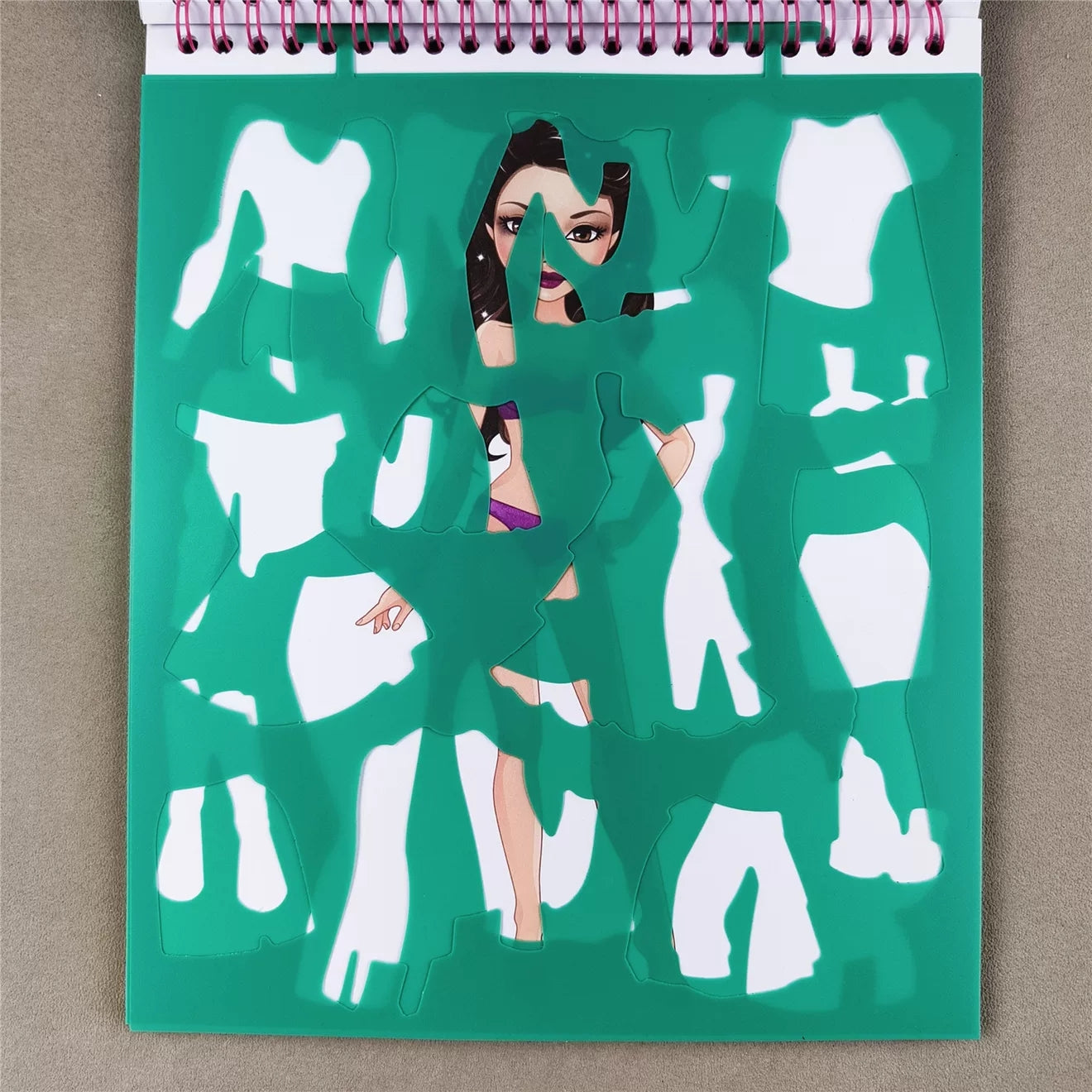 Fashion Design Book " Stickers & Stencils " | Besties | 6+