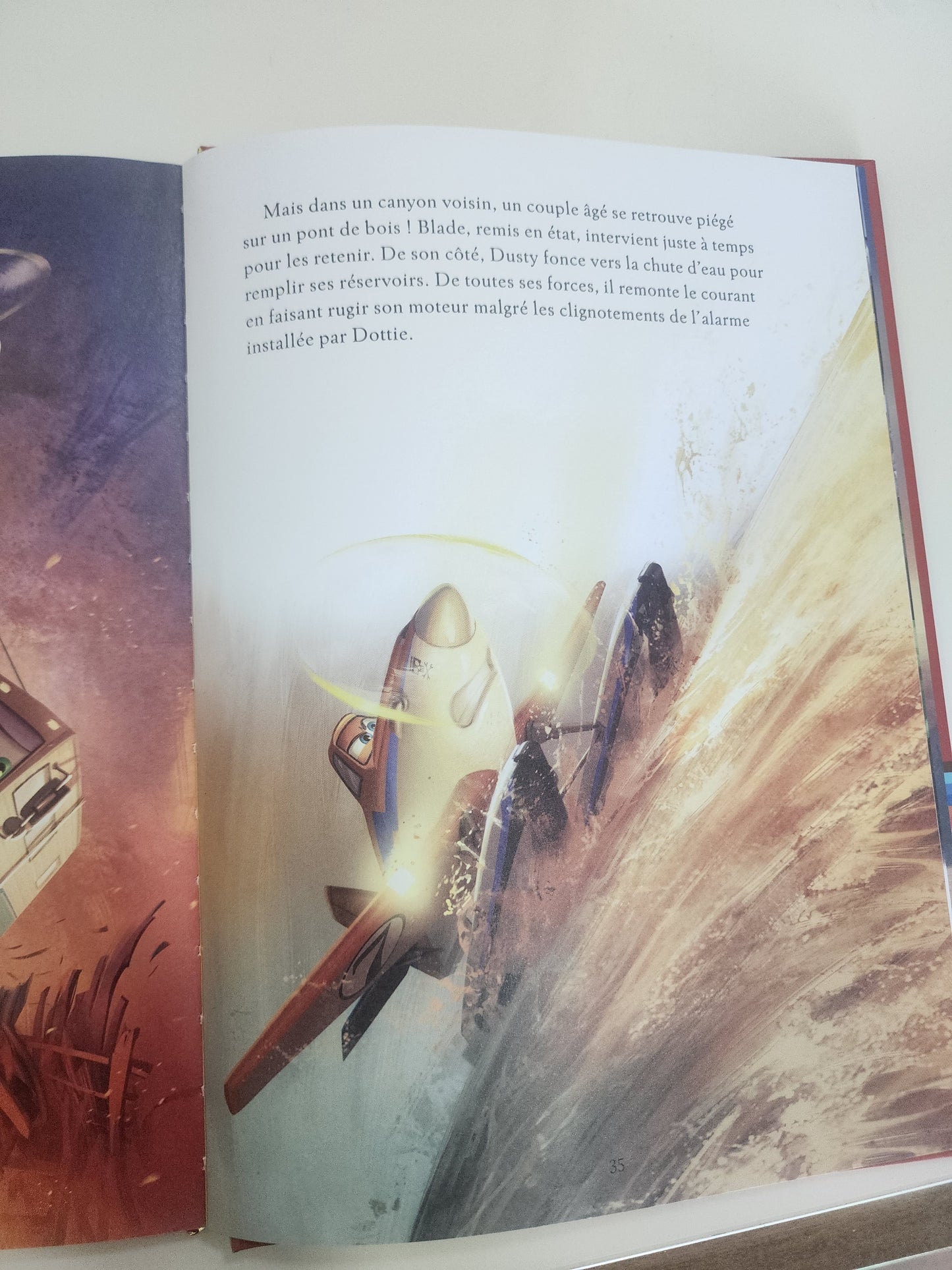Disney Planes 2 - French Book | Hard Cover | 3+