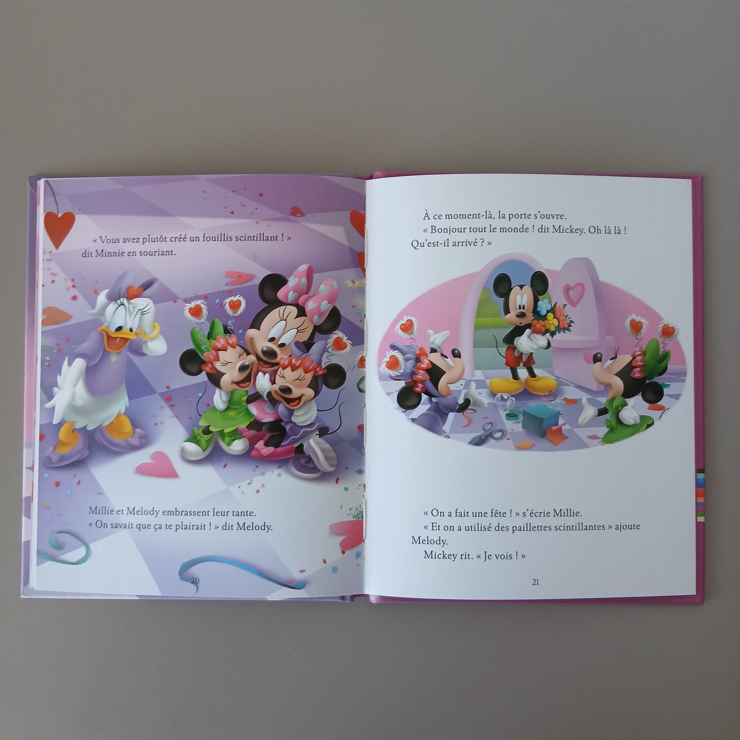 Disney " Minnie " Une Scintillante Saint-Valentin - French Book | Hard Cover | 3+