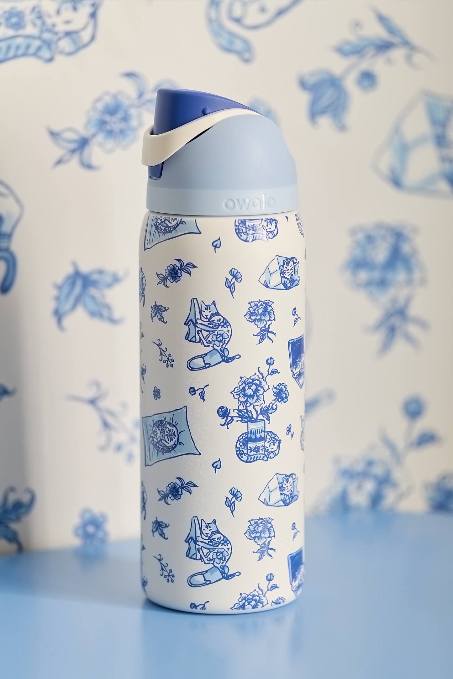 Owala Bottle Stainless Steel FreeSip Leak-proof | Delft Cat | 950ml