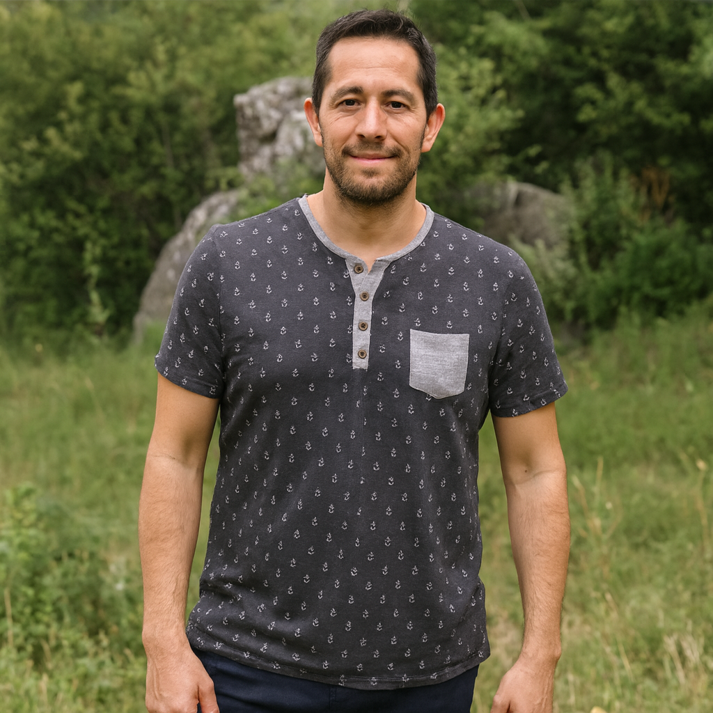 T-shirt For Men Brand:Galeria La Fayette Size L