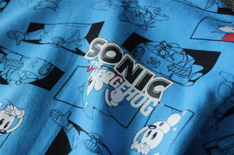Light Hoodie With Fleece Sonic Design Size 6-7y
