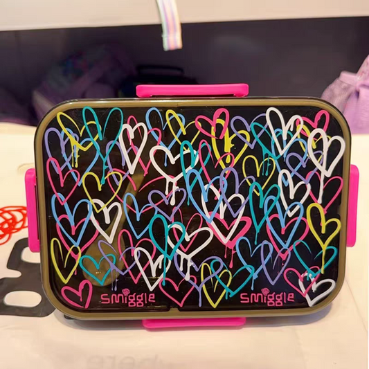 Smiggle Heart Design Lunch Box 21x17x6cm