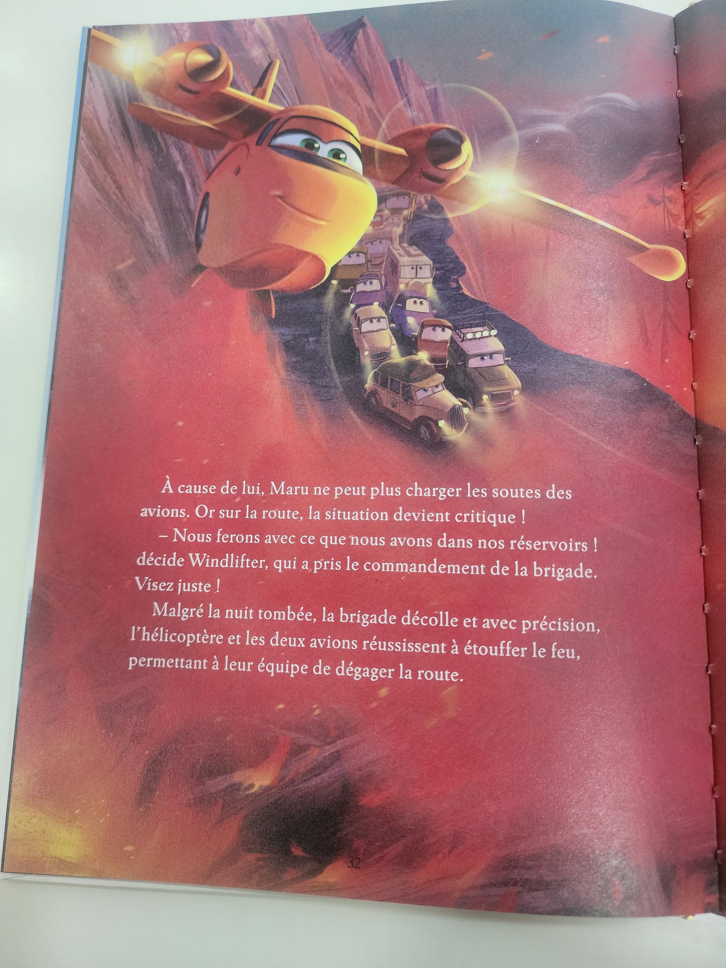 Disney Planes 2 - French Book | Hard Cover | 3+