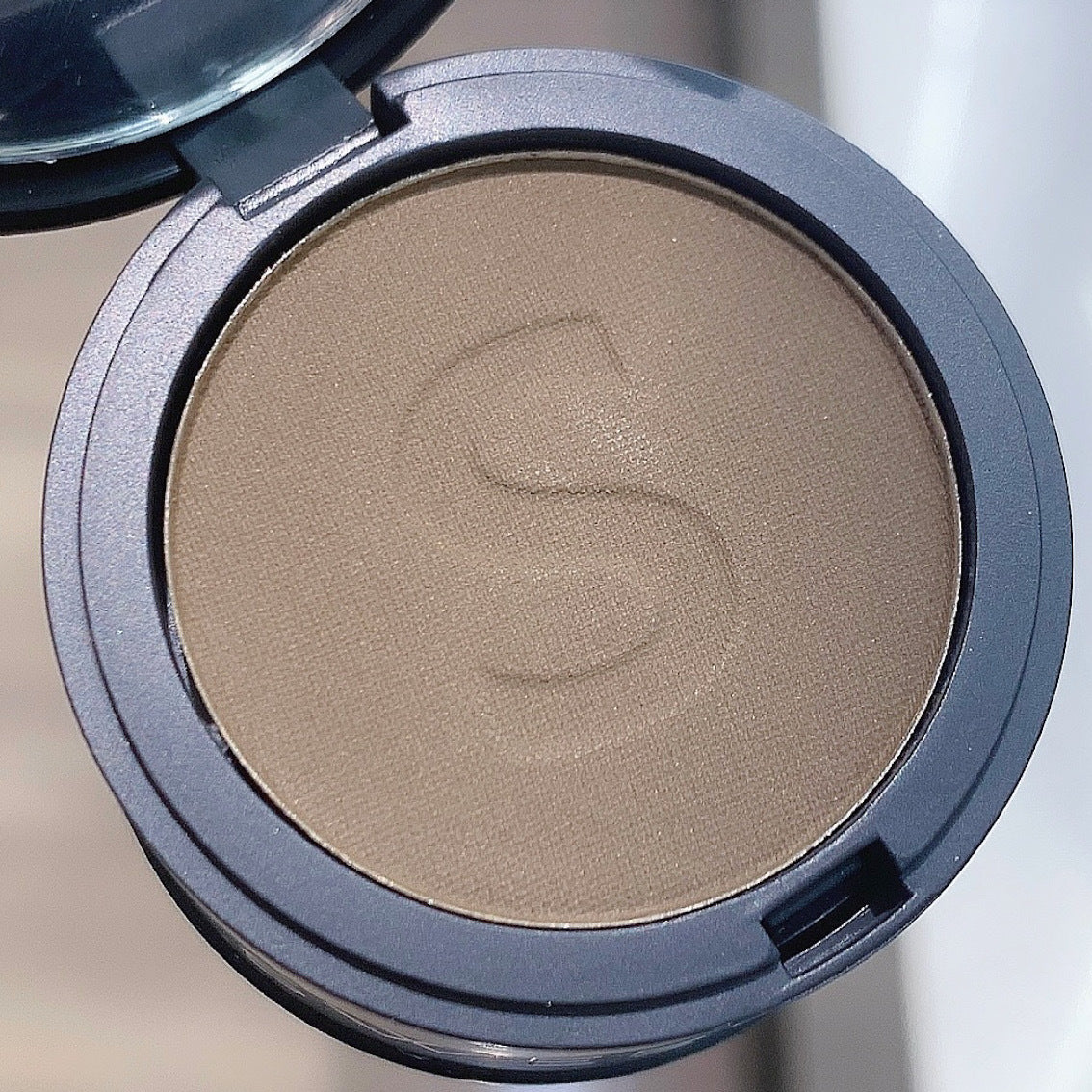 Sweet Mint Hairline Powder Brow Contouring