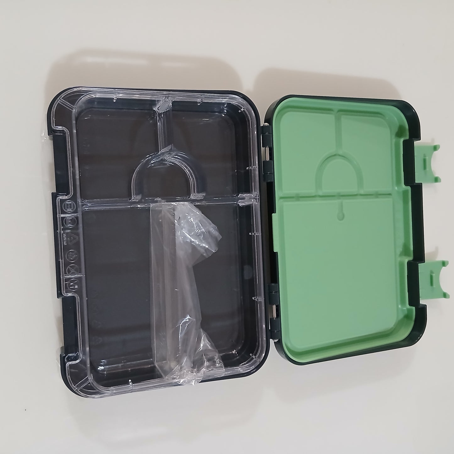 Smiggle Lunch Box Dinosaur Design 21x15x4.5