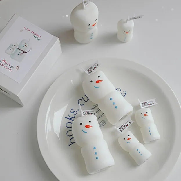 Snowman Scented Candle Gift Set – 2 Pieces | English Pear & Freesia