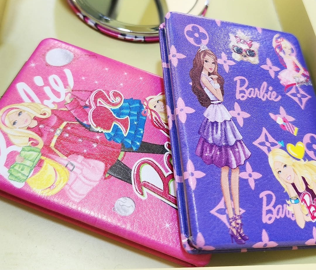 Barbie Pocket Compact Mirror – Assorted Designs 3colors| Size 8.5×6cm