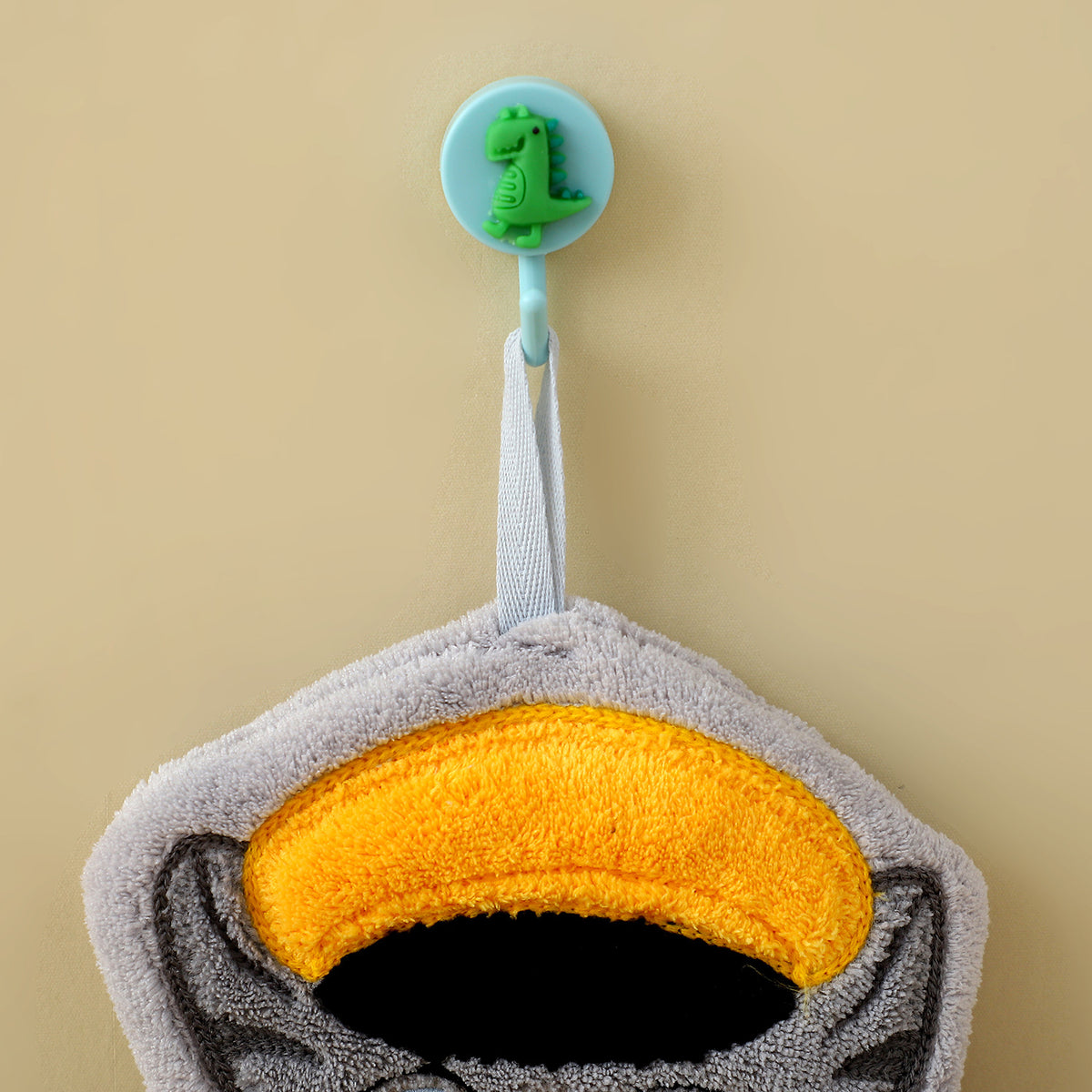 Cute Cat Coral Fleece Hanging Hand Towel – 24 × 19 cm