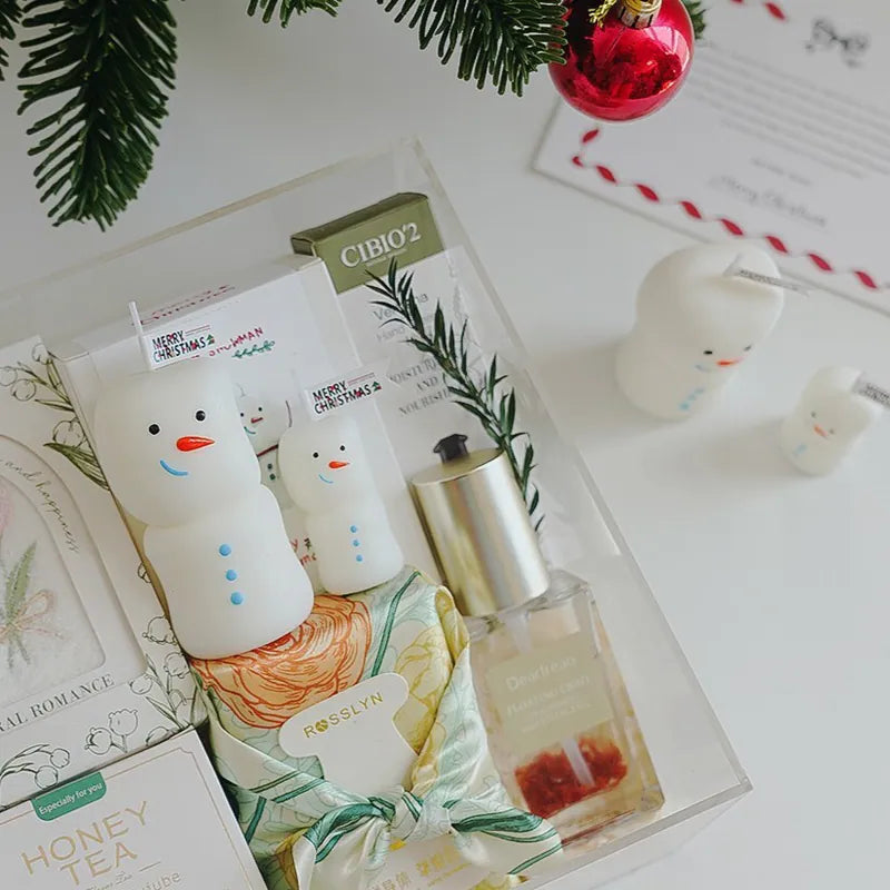 Snowman Scented Candle Gift Set – 2 Pieces | English Pear & Freesia