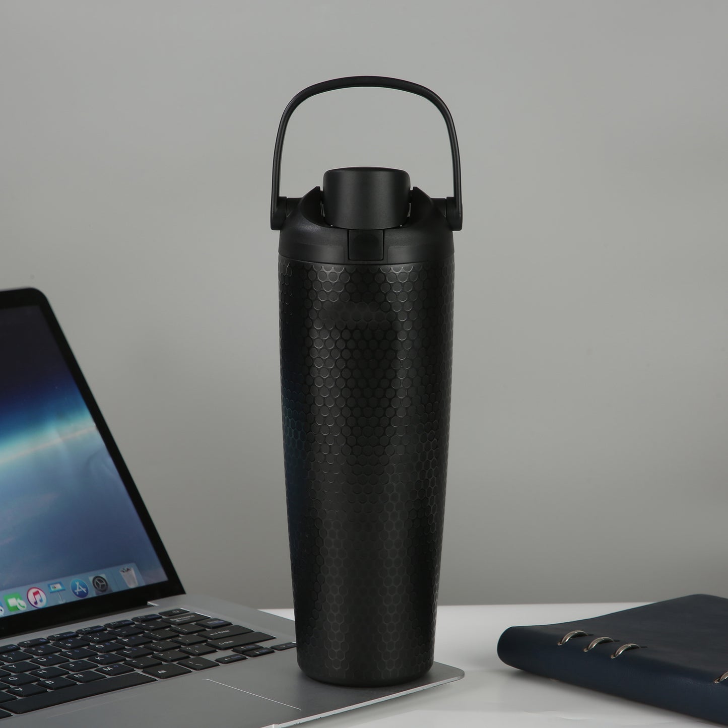 Owala Tumbler Stainless Steel FreeSip Leak-proof fairways For Days Black 900ml
