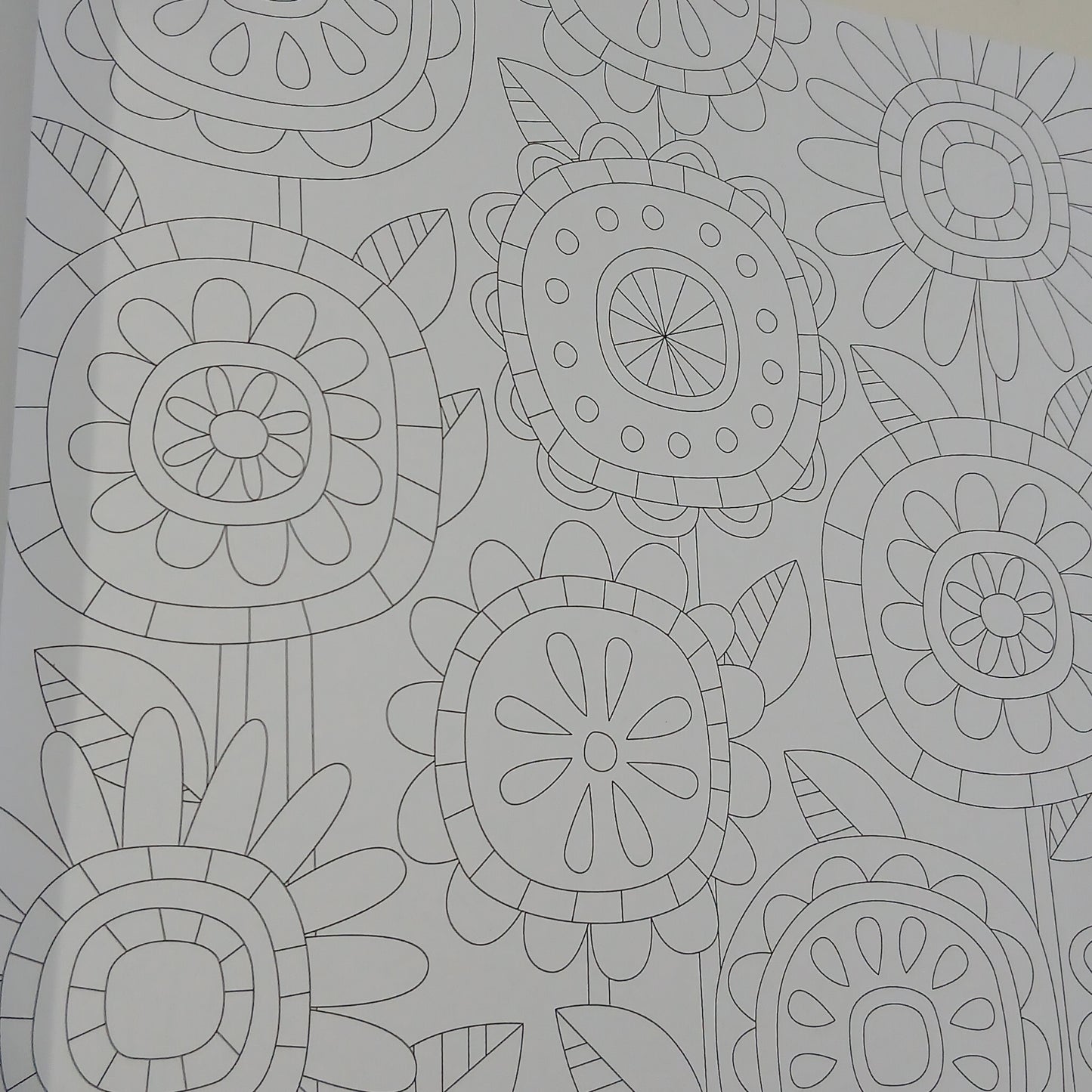 Smiggle Love To Colour - Colouring Book | 50 Pages | 3+