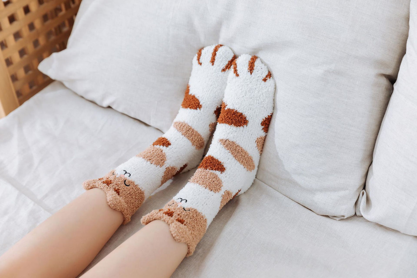 Winter Warm Plush Socks Cat Paw Design 35-40