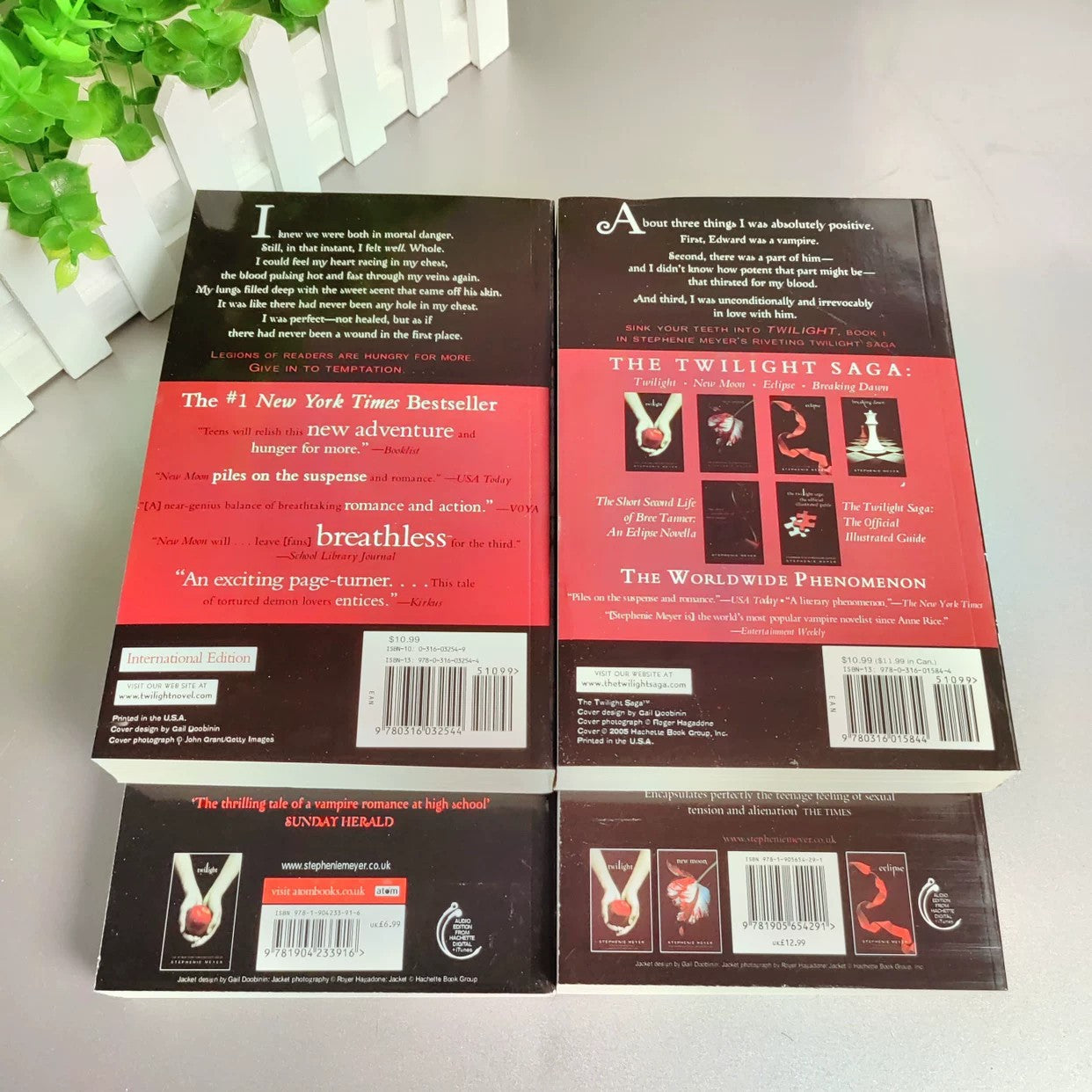 The Twilight Saga Complete Collection Box Set – 4 Books by Stephenie Meyer